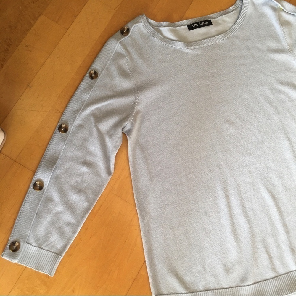 Cable & Gauge Light Blue Sweater Button Detail Size Small - Picture 3 of 17